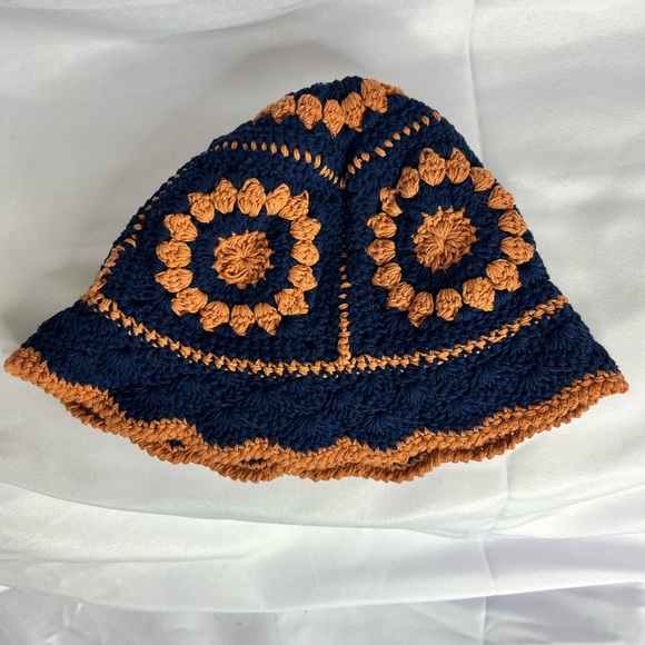 Two tone crocheted hat flower blue / orange one size - Picture 3 of 6